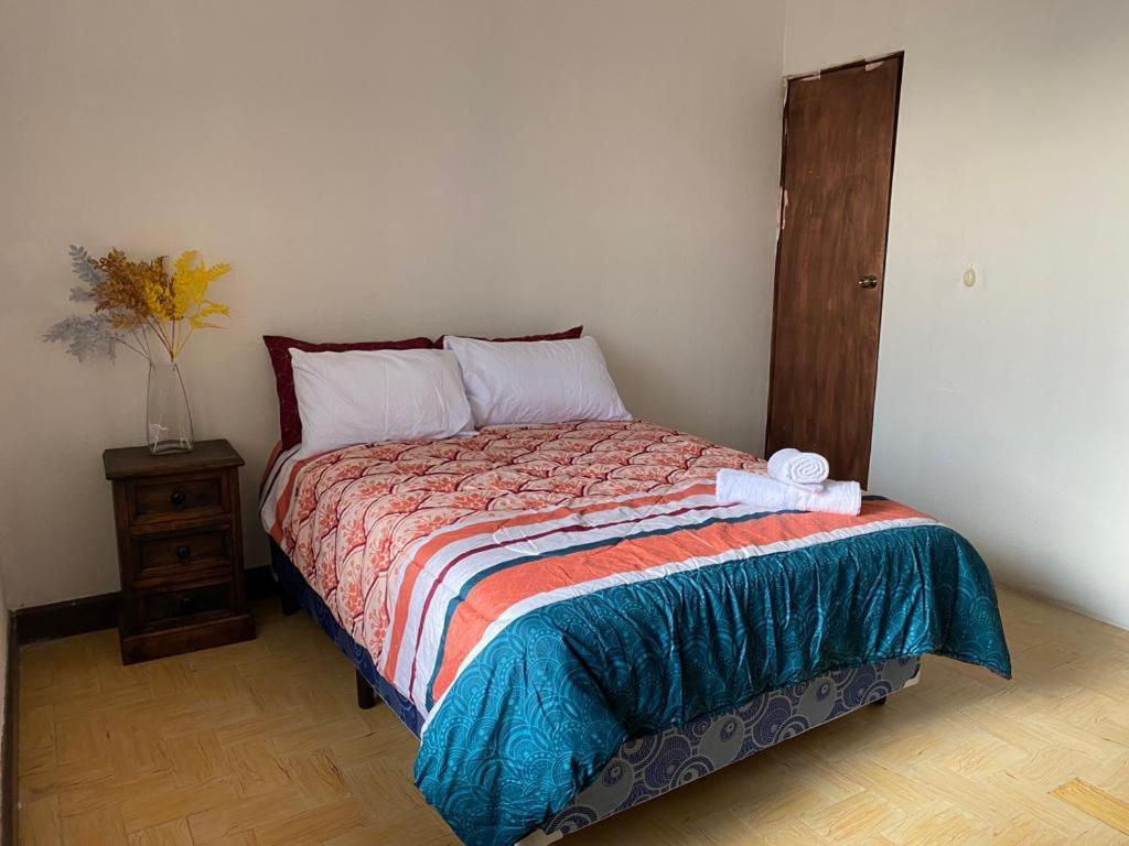 Casa Del Viajero Colonial Guatemala Apartment Екстериор снимка